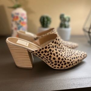 Dolce Vita leopard mule